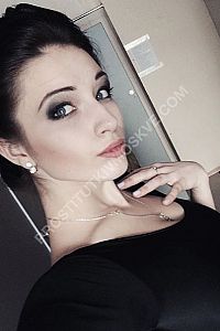 Оксана, метро Ботанический сад