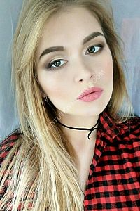 Лена, метро Проспект Вернадского
