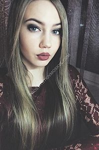 Наташа, метро Чкаловская