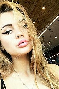 Ирина, метро Волжская