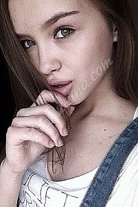 Лиза, метро Комсомольская