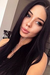 Юля, метро Фили