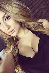Лиза, метро Лужники