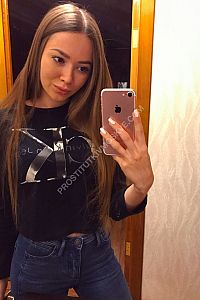 Варя, метро Юго-Западная