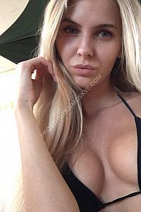Лена, метро Воробьёвы горы
