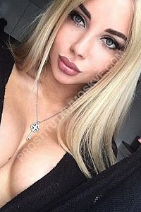 Юля, метро Селигерская