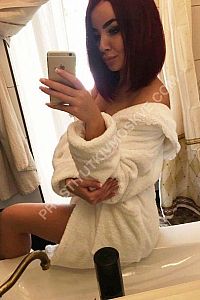 Елена, метро Пионерская