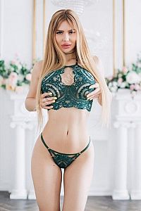 Лера, метро Бауманская