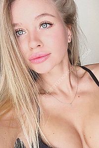 Мила, метро Александровский сад