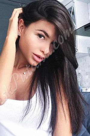 Аня, метро Беговая