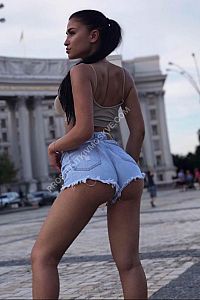 Варя, метро Перово