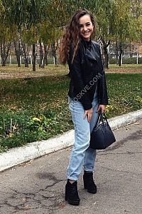 Лариса, метро Достоевская
