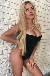 Даша, метро Воробьёвы горы