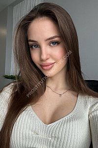 Маша, метро Студенческая